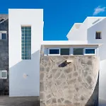 Lolalo House Villa *
