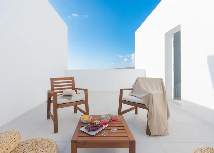 Lolalo House Villa *